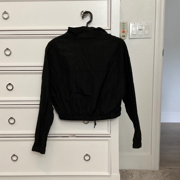 #0403 Black Cropped Wind Breaker Zip Up Size S Brand Noise - Picture 2 of 3